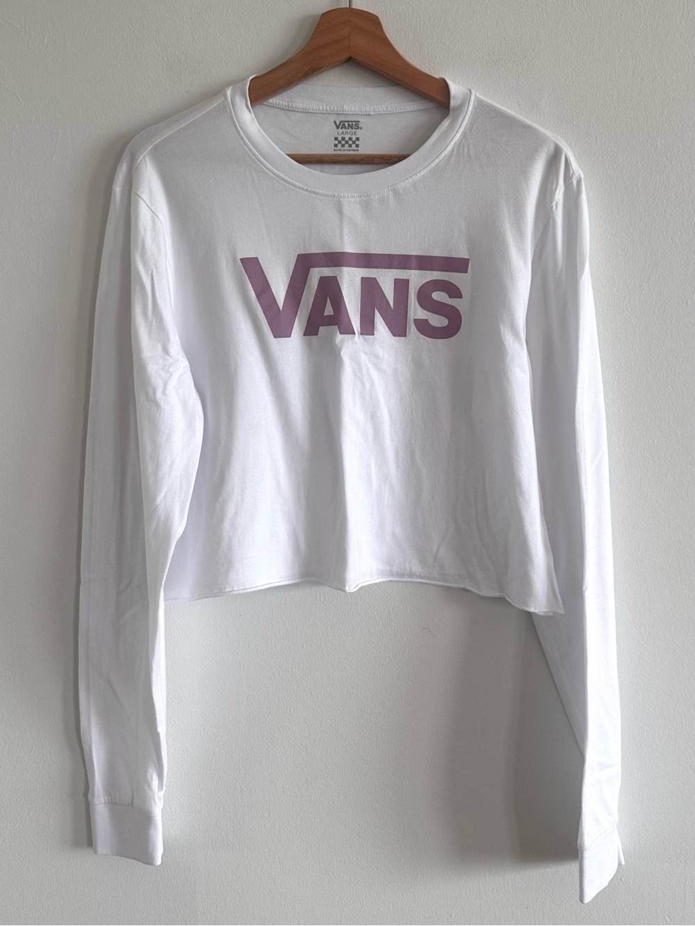 Vans logo boxy cropped long sleeve crew neck white t-shirt Large